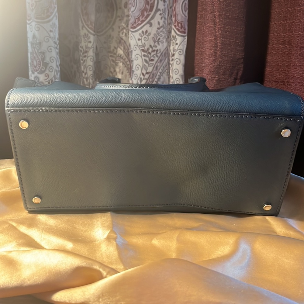 Kate Spade - Picture 3 of 4